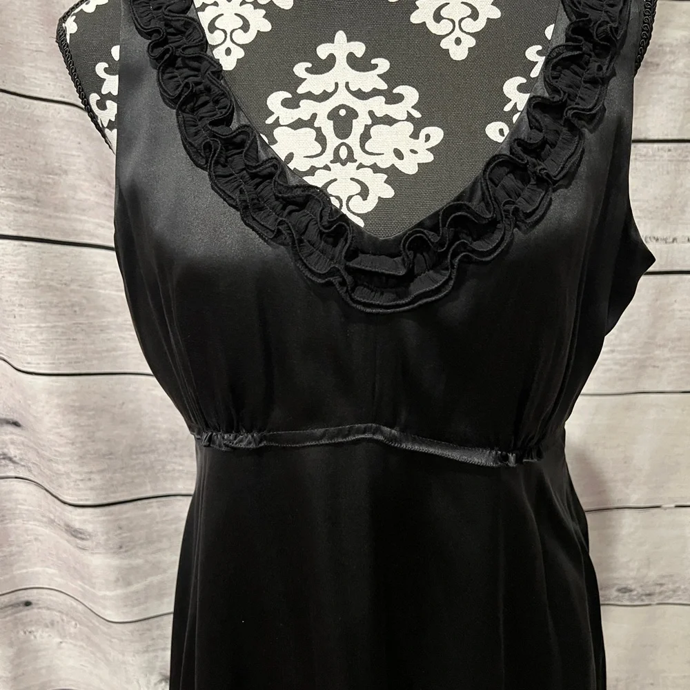 Tahari Black 100% Silk Formal Party Charlotte Dress Satin Look Ruffles NWT New - Picture 3 of 9
